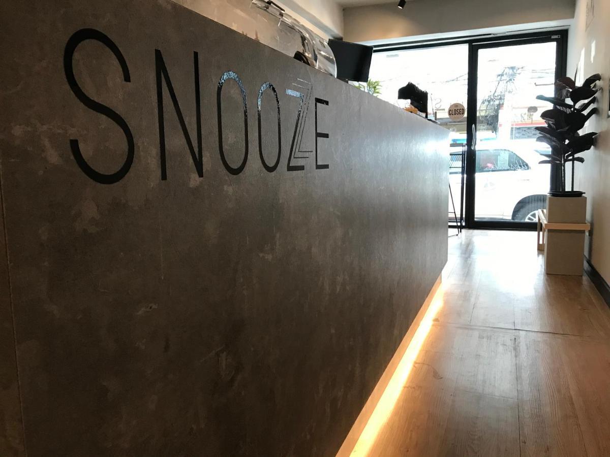 Snoozzze Hostel ใกล้รถไฟฟ้า ย่านบางรัก (Adults Only) Bangkok Dış mekan fotoğraf