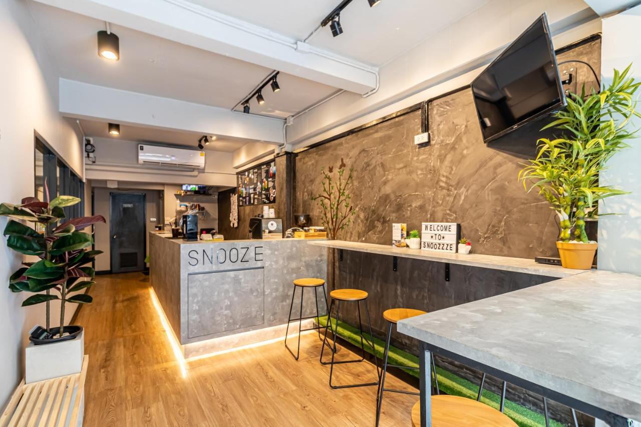 Snoozzze Hostel ใกล้รถไฟฟ้า ย่านบางรัก (Adults Only) Bangkok Dış mekan fotoğraf