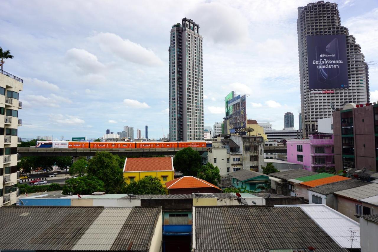 Snoozzze Hostel ใกล้รถไฟฟ้า ย่านบางรัก (Adults Only) Bangkok Dış mekan fotoğraf