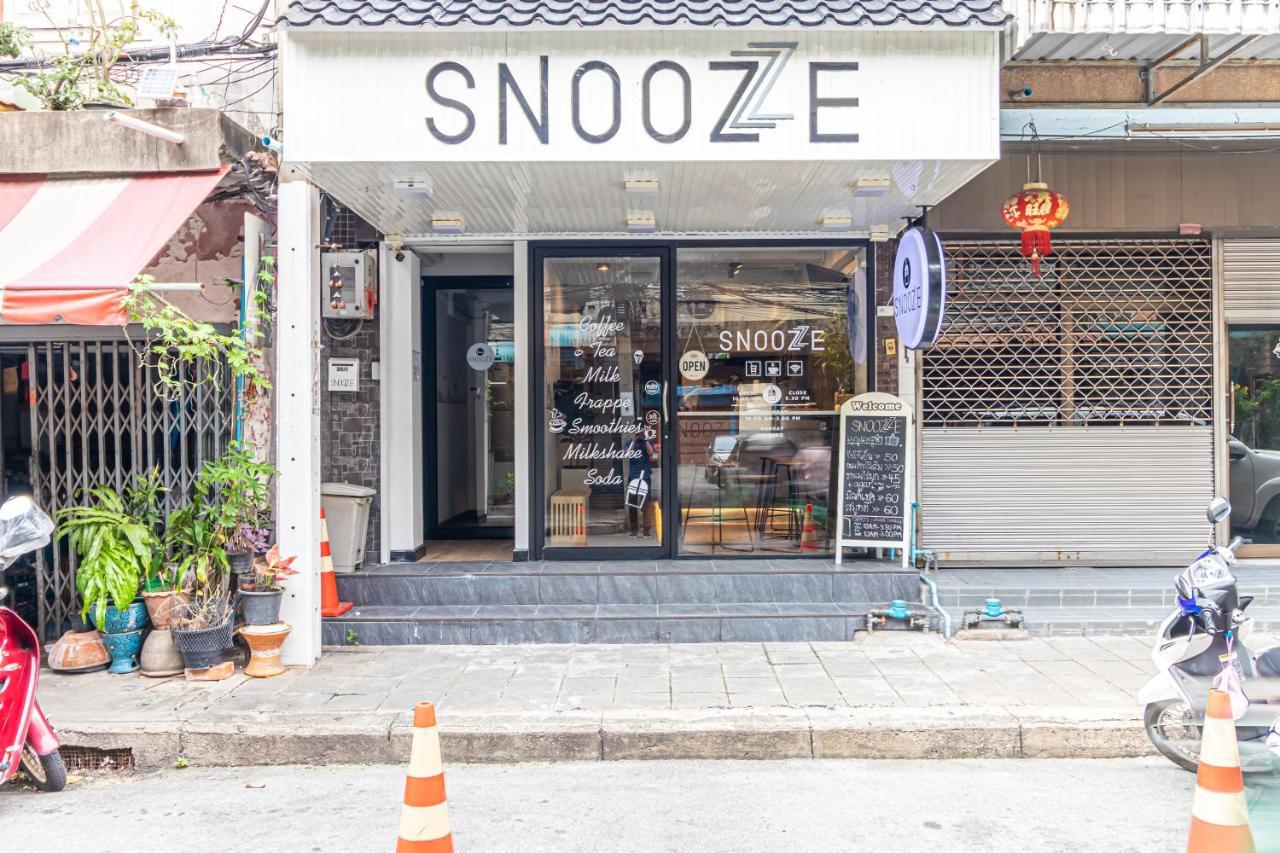 Snoozzze Hostel ใกล้รถไฟฟ้า ย่านบางรัก (Adults Only) Bangkok Dış mekan fotoğraf