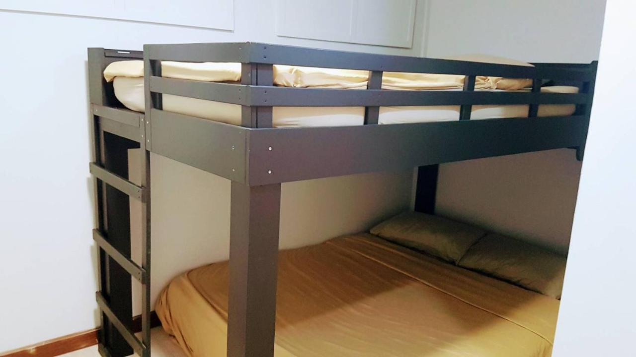Snoozzze Hostel ใกล้รถไฟฟ้า ย่านบางรัก (Adults Only) Bangkok Dış mekan fotoğraf